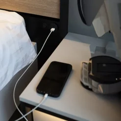 Letto matrimoniale contenitore 160x200cm con LED e presa USB-C grigio nero rovere Luna